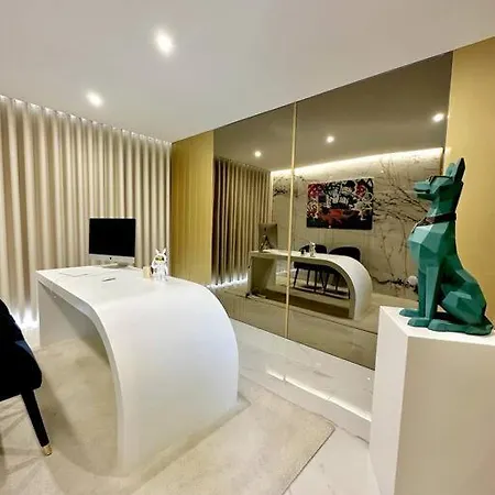 Luxury Mansion La Villa *