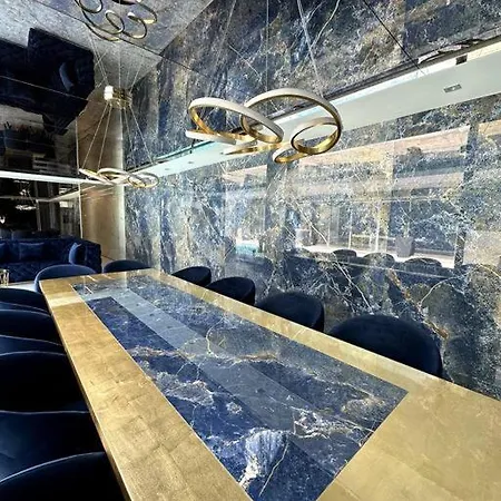 Villa Luxury Mansion La *